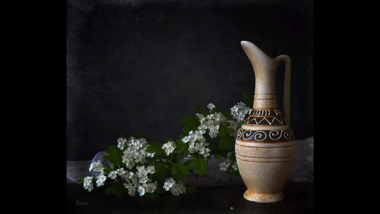 Поломанный кувшин. Кувшин с трещиной. Музыка кувшин. Джинн из кувшина. Какие 9 муз на кувшине.