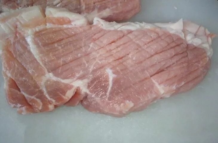Личинки в мясе свинины. Почему мясо пенится