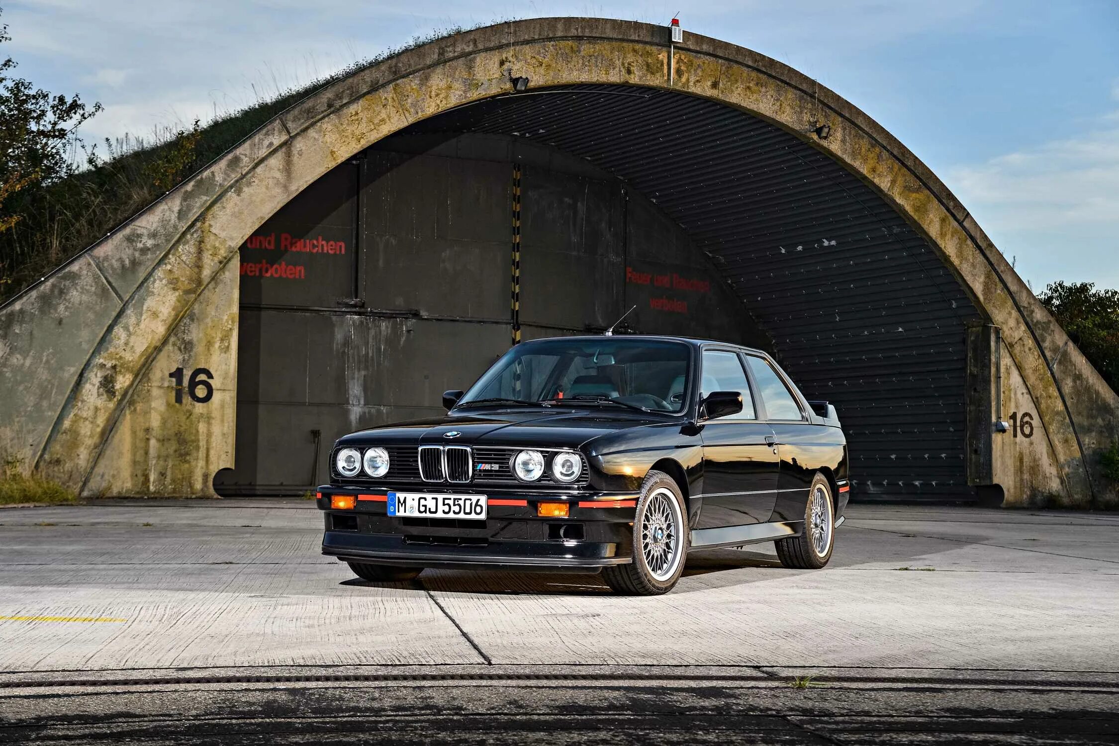 Bmw m 30. BMW m3 e30 Sport Evolution. BMW e30 m3 EVO. BMW m3 e30 EVO 3. 1990 BMW m3 Sport Evolution III..