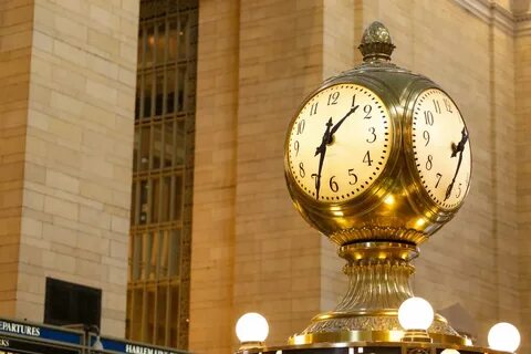 Center clock