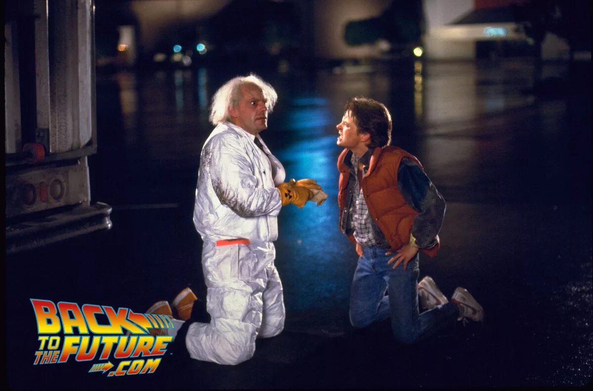 Иду назад в будущее. Nike back to the future 1985. марти макфлай и док браун арт. back to the future фильм. назад в будущее 2 марти и док.
