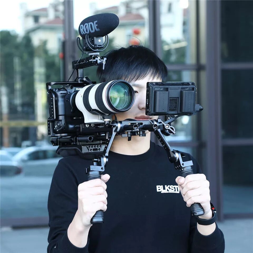 Review камера. Get the camera. Красивый фотоаппарат. Фотограф с фотоаппаратом. Get camera.