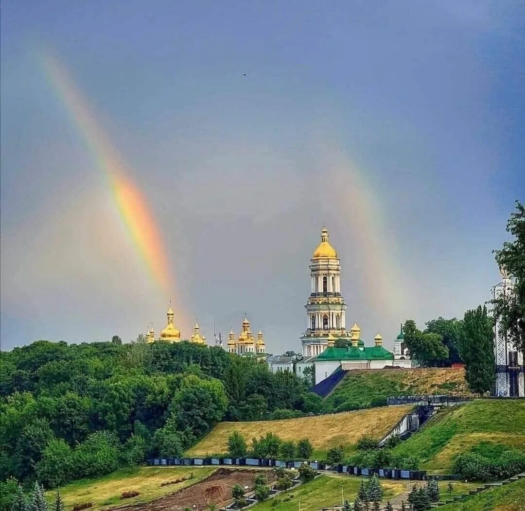 Господи сохрани и помилуй. Спаси нас Господи. Господи Спаси и сохрани нас грешных. Спаси Господи и помилуй. Открытки Спаси нас Господи.