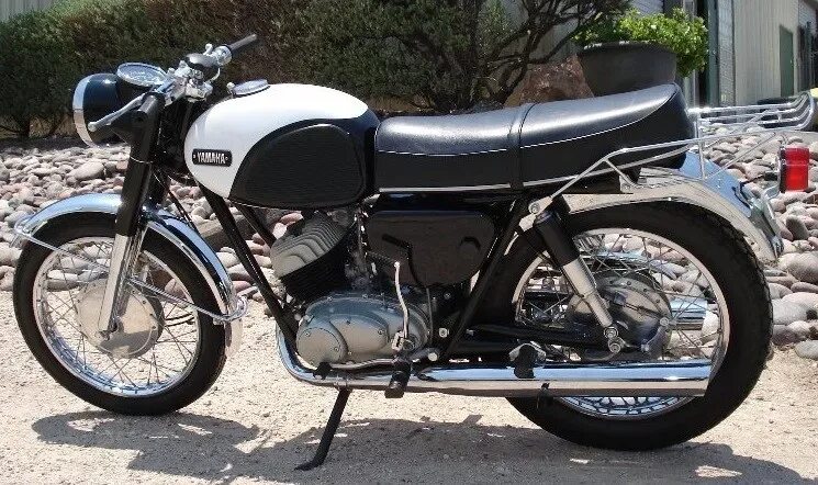 Мотоцикл yamaha yds-2. Yamaha yds-2 фото. Ямаха yd-1 250. Yamaha yds. Yamaha yds-3.