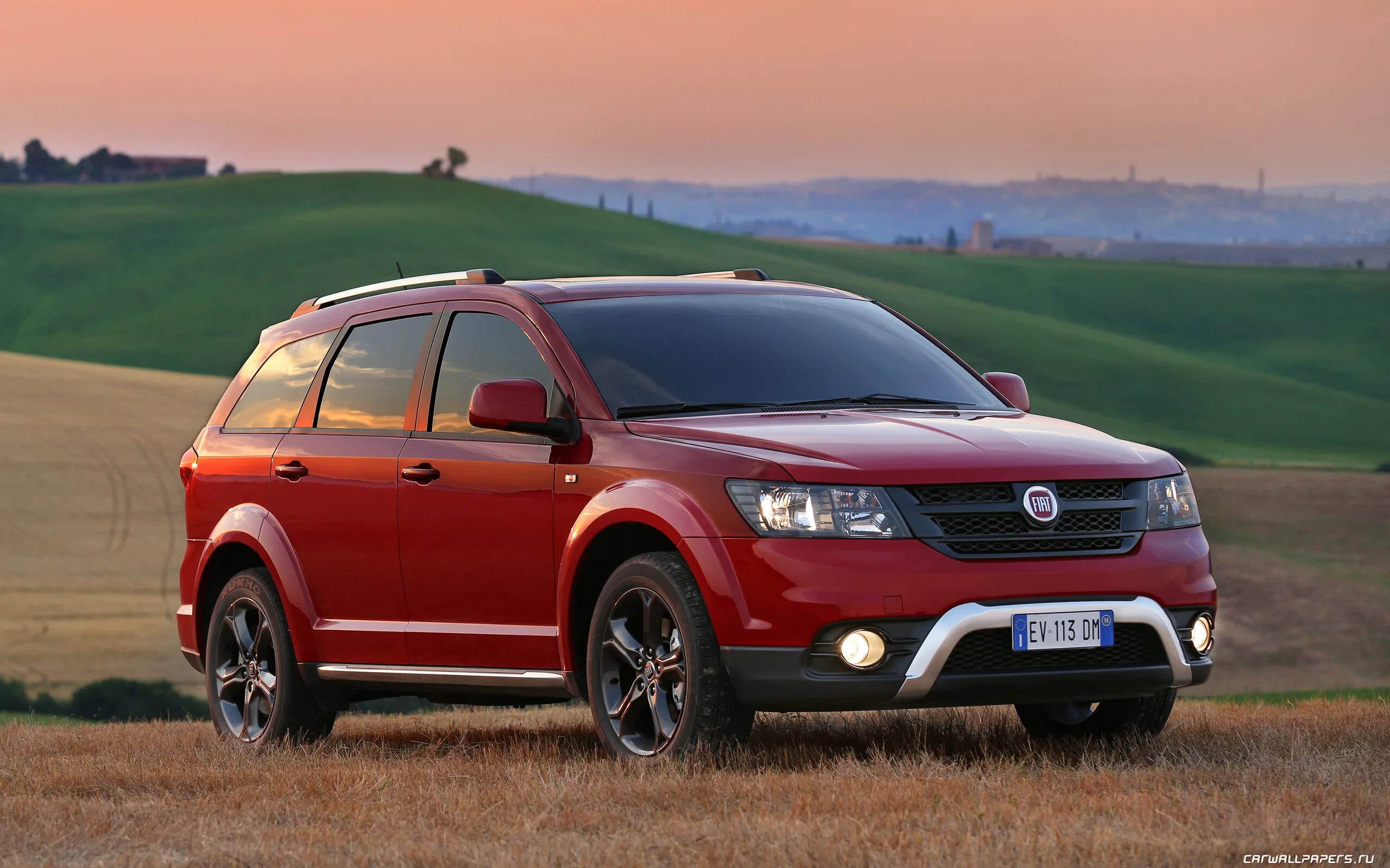 Купить машину кросс. Fiat Freemont. Фиат Фримонт кросс 2015. Фиат Фримонт 2020. Dodge Journey Fiat Freemont.