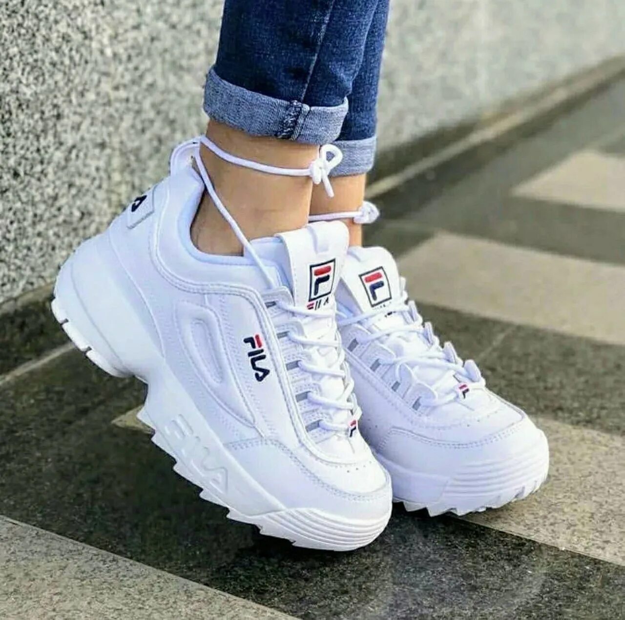 Филе кроссовки. Fila Disruptor II Premium. Кроссовки Фила Disruptor. Fila Disruptor 2 женские. Кроссовки Фила женские Disruptor.