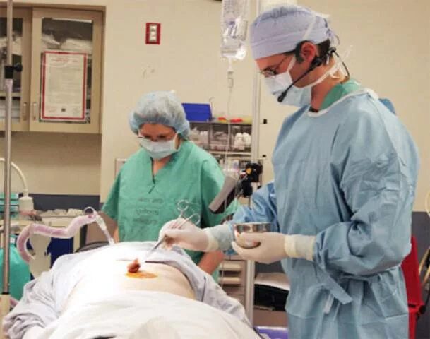 Хирургические операции на шее. Хирургическая операция. Неточные операции. Лечебные хирургические операции. Хирургическая операция.