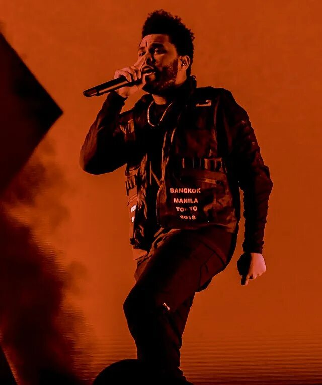 Weeknd жанр. The weeknd. the weeknd smoking. the weeknd поет. the weeknd танец знаменитость.