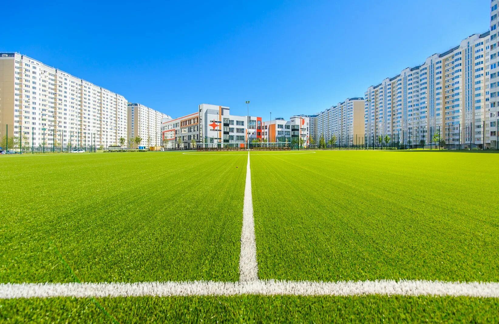 Первый московский парк жк. Поселок московский парковая 1. Московский город парк фото. Жк первый московский город парк. Аллея город московский.