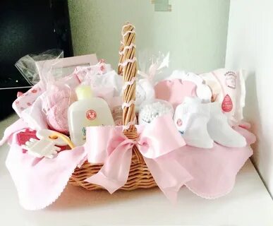 Что подарить ребенку на 1 месяц девочке