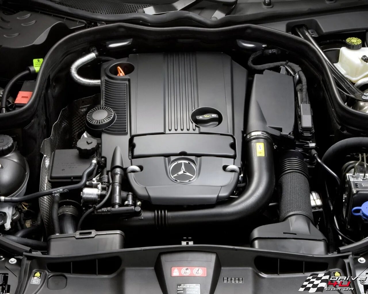 E200 w212 подкапотное. Mercedes benz e200 w212. двигатель мерседес w212 2. двигатель мерседес е200 w212. двигатель мерседес е200 w212.
