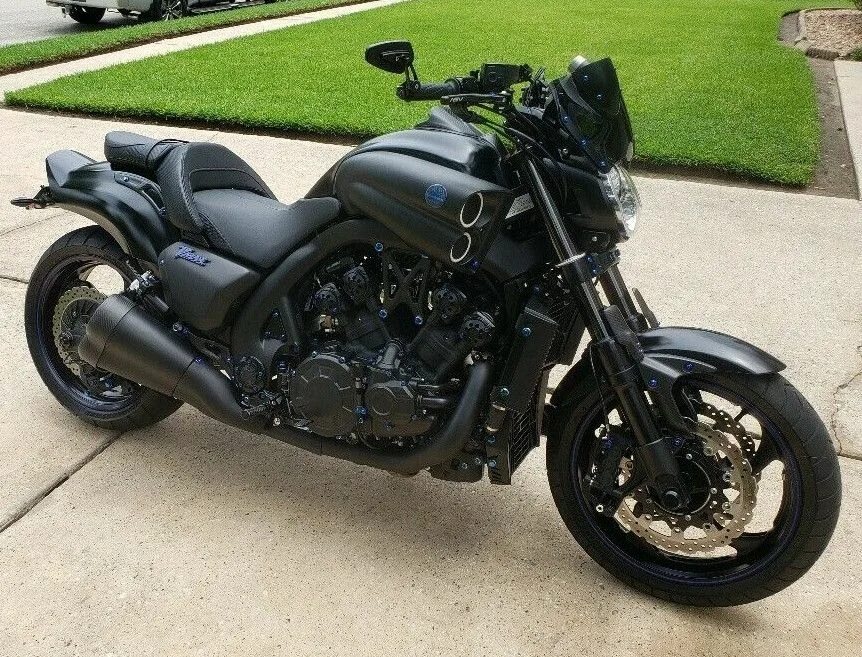 Yamaha Vmax 1700. Yamaha v-Max 1700. Yamaha Vmax 1700 2018. Мотоцикл Yamaha Vmax 1700.