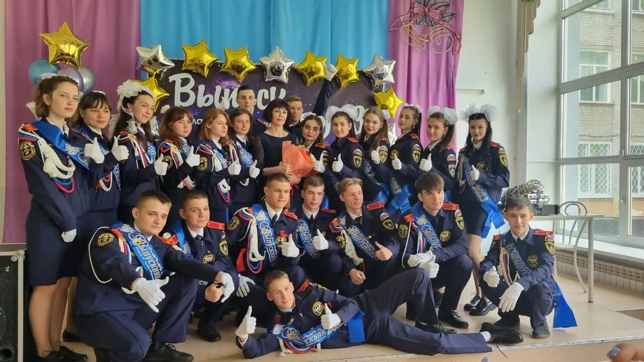 17 Школа Новоалтайск. Школа 15 Новоалтайск. Открытие школы в Новоалтайске. Футбольная школа Новоалтайск.