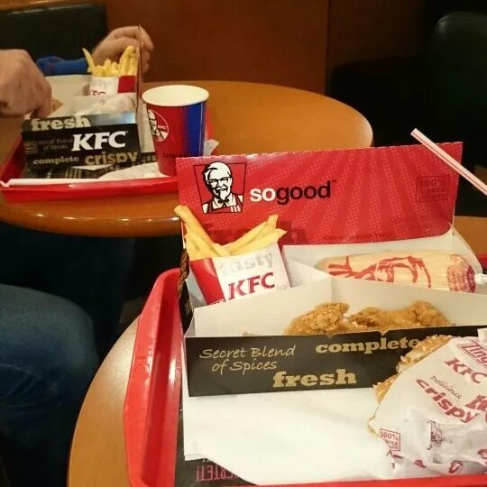 Кфс 11 специй фасад. Промоушен kfc. Kfc 11 11. Kfc баскет. Кфс акции.