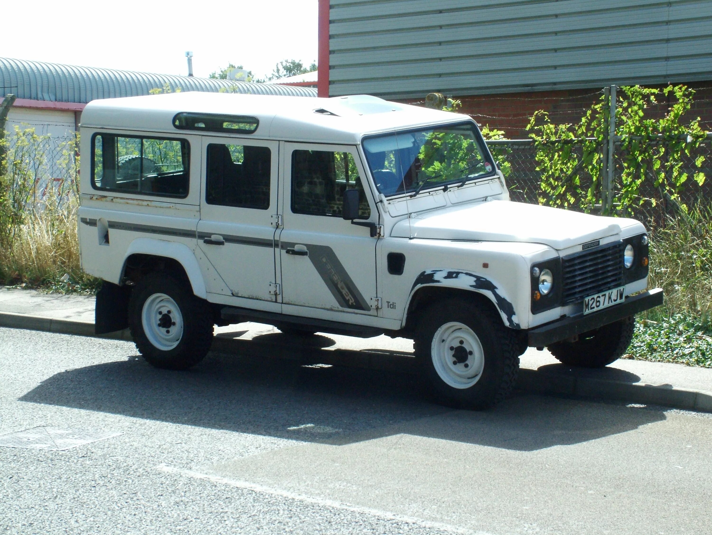 Defender 665. Дефендер 1994. ленд ровер 1994. defender 1994.