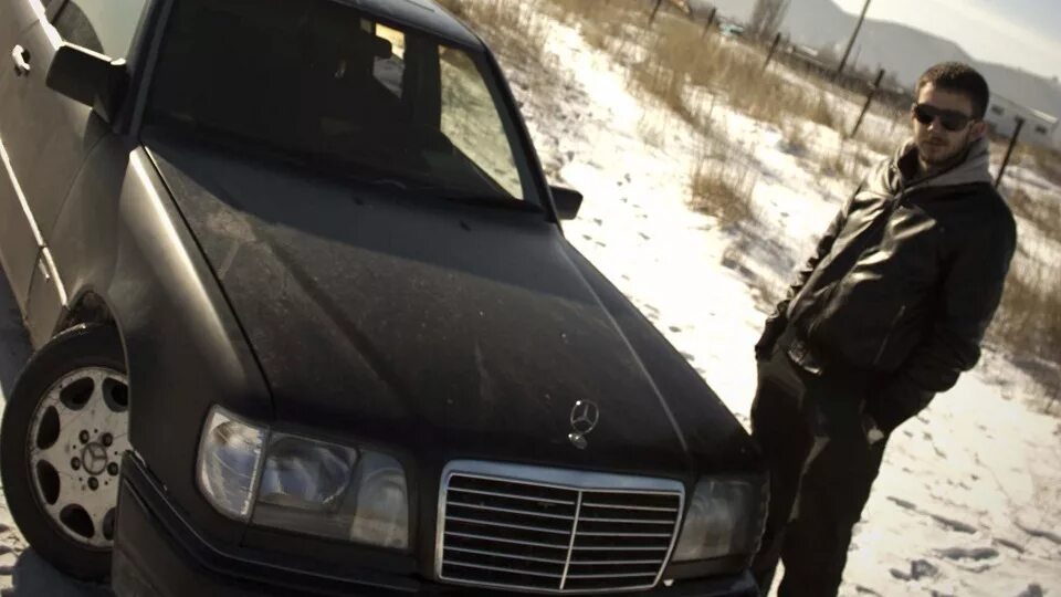 W140 s600. Mercedes-benz 250d (w124). мерседес w124 бандитский. мерседес е124 волчок. мерседес 124 зимой грязи.