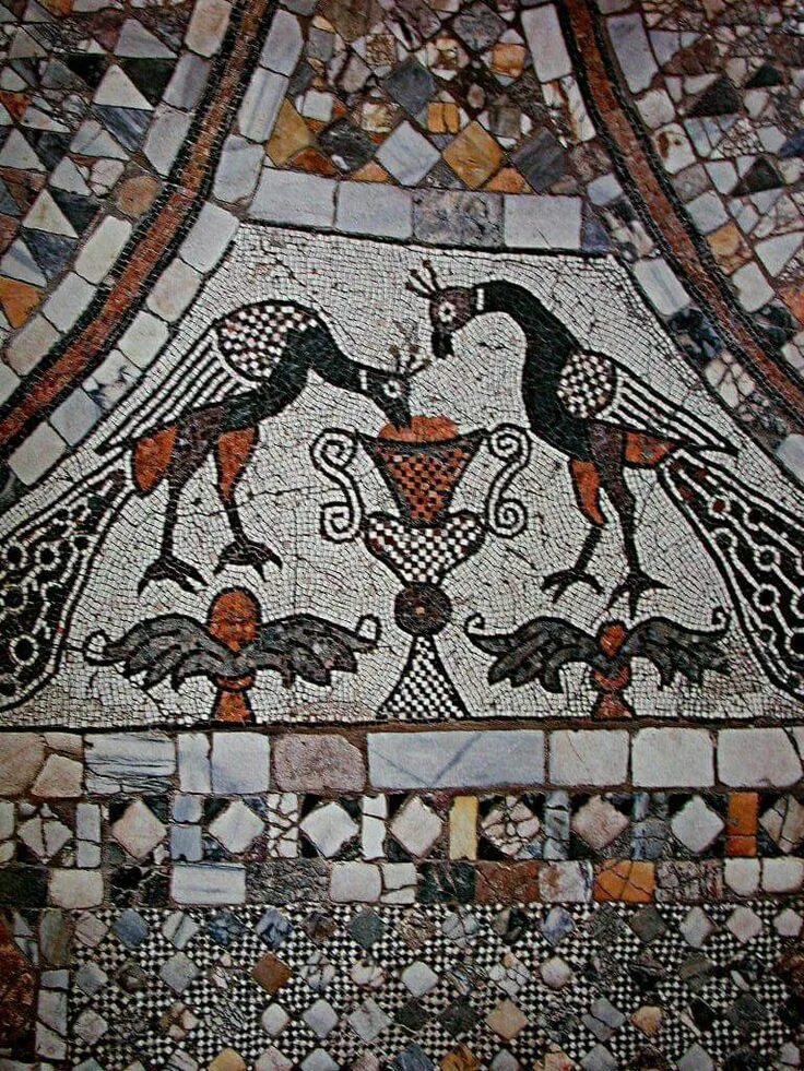 Мозаики рима. Мозаичный пол древний Рим. Помпеи мозаика птицы. Римская мозаика Помпеи. Смальтовая Римская мозаика.