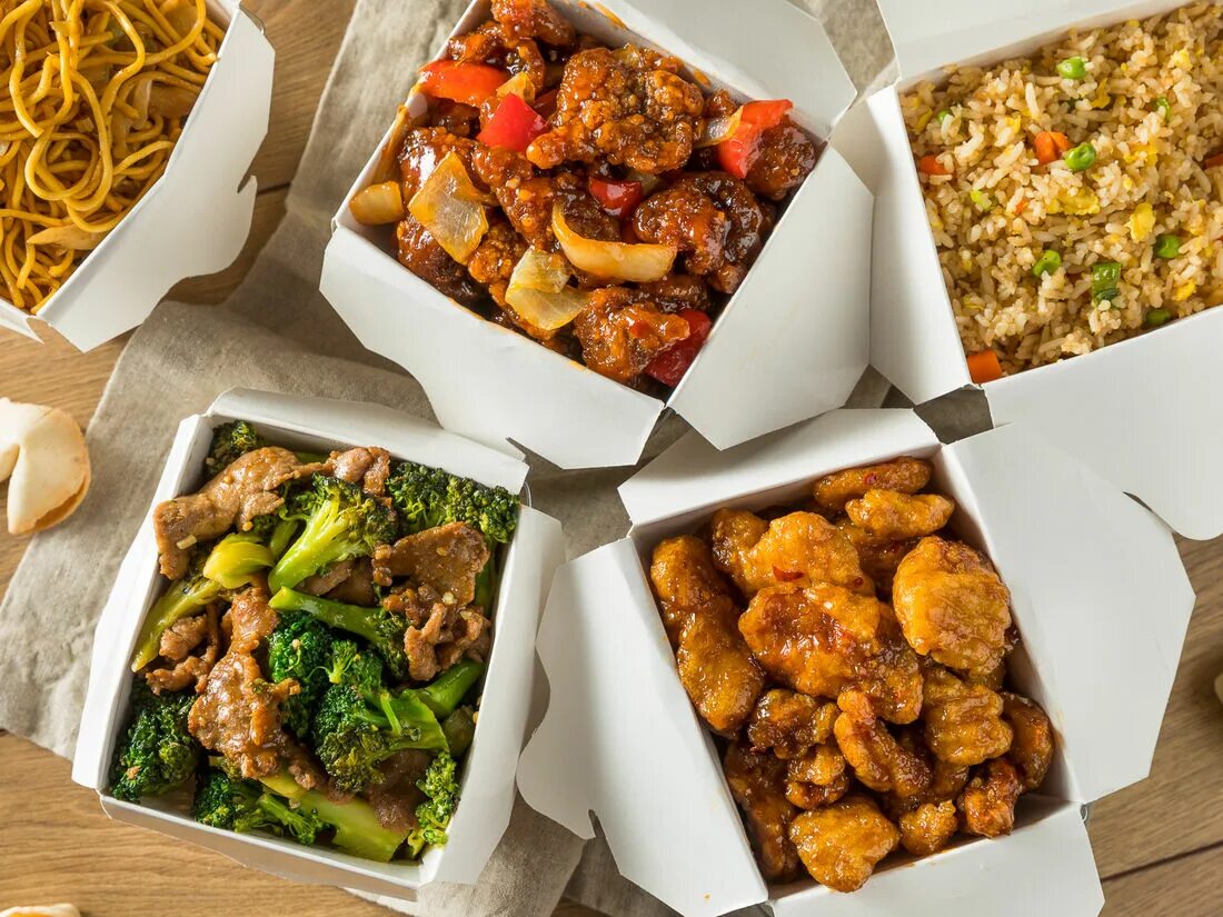 Китайская еда на вынос. Самые популярные китайские блюда на вынос. Готовая еда. Еда на вынос картинки.