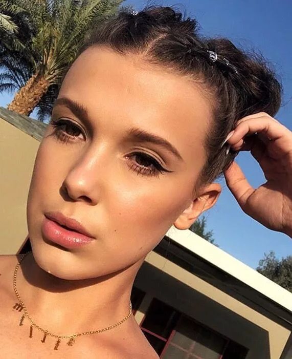 Милли Бобби. Millie Bobby Brown. Милли Бобби Браун 2020. Milly Bobby Brown. Милли браун в купальнике