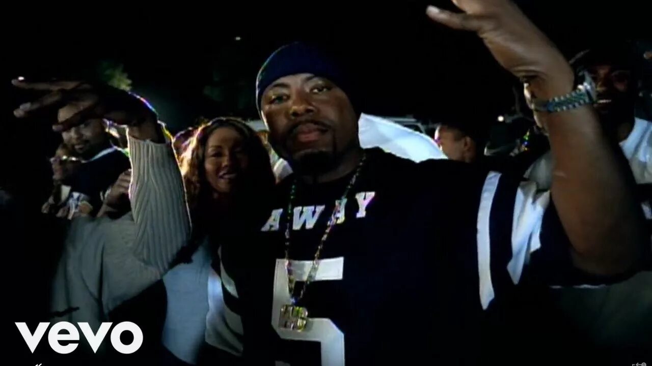 Wc ice cube. Ice Cube Крипс. Ice Cube клипы. Ice Cube Crip walk. Ice Cube с пистолетом.