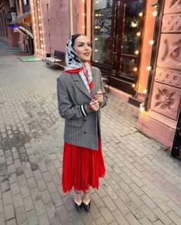 Ведущая Светлана Абрамова в купальнике фото, где смотреть, примеры?