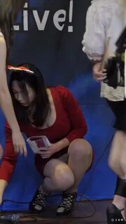 깜빡하고 안입은. 