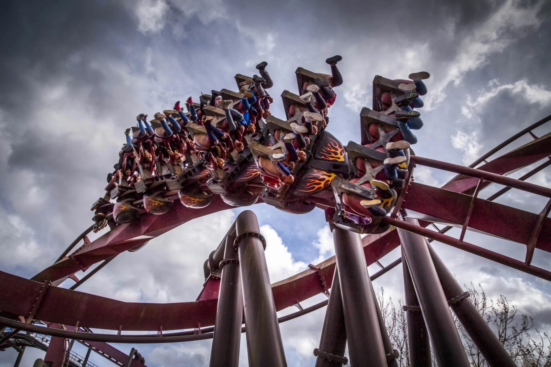 Развлечения в лондоне. Торп-парк (Thorpe Park). Thorpe Park в Лондоне. Парк развлечений Торп-парк, United Kingdom, London. List of Thorpe Park Resort attractions.