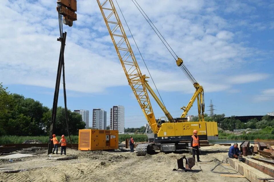 Стачка ульяновск 2024. Сваи на стройке. Стройка фото для детей. Отрасли строительства. Экономика строительства.