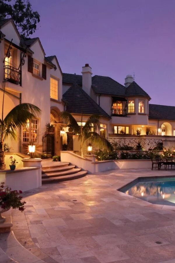 Красивые виллы. Dream house its. Дом в стиле американский фармхаус. Дом мечты. Современные дома.