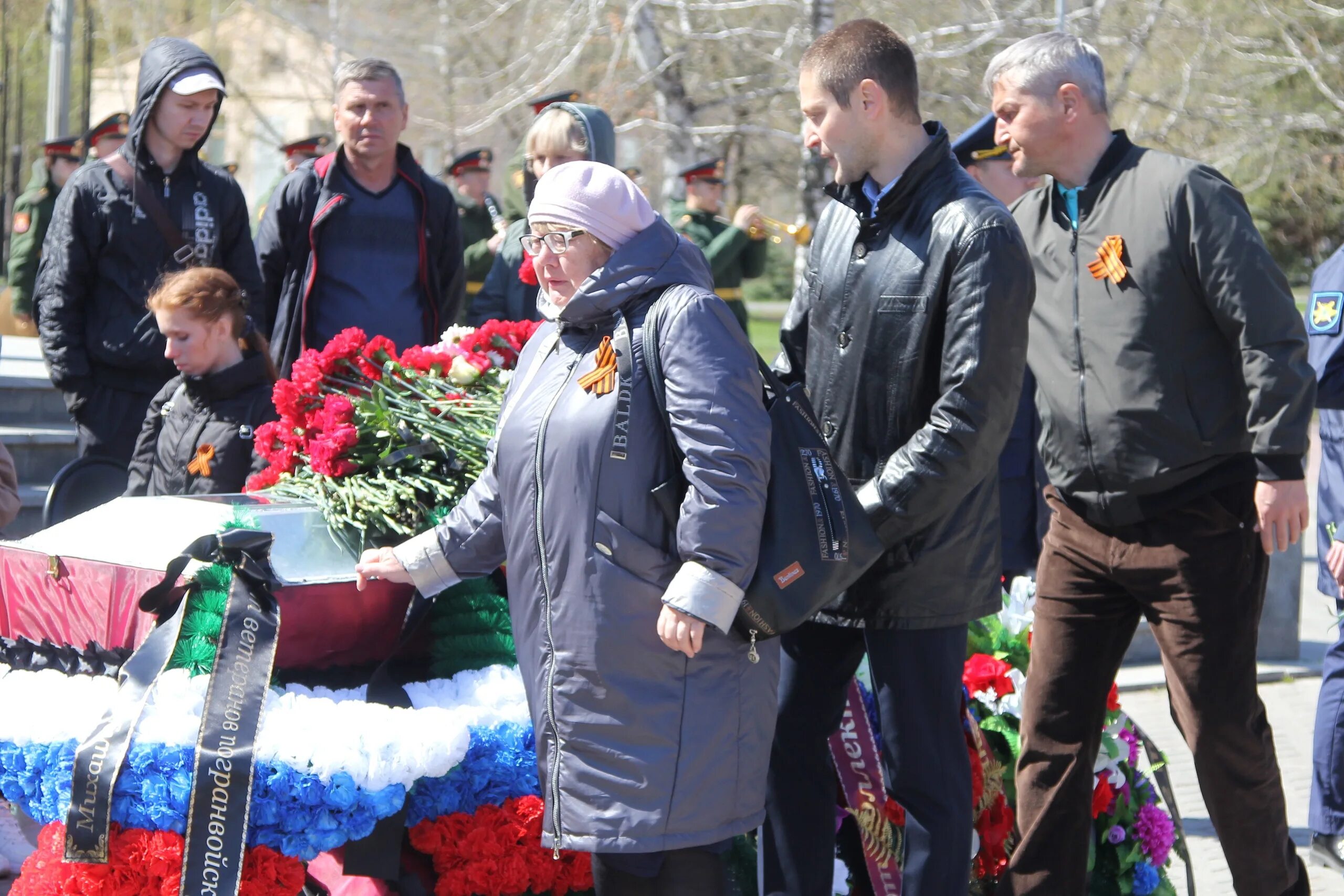 Новости каменска уральского сегодня последние. Похороны в Каменске Уральском погибшего на Украине. Прощание с погибшими на Украине сегодня в Каменске Уральском.