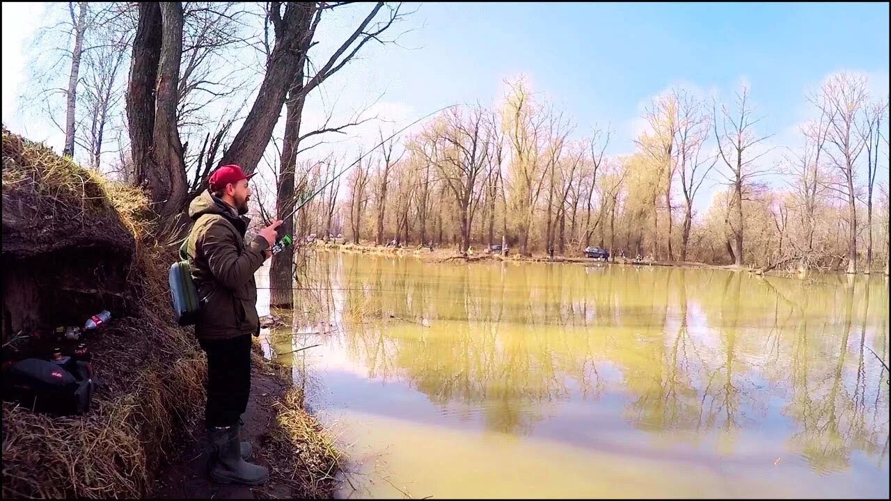 Щука в мутной воде. Рыбалка весной. Рыбалка ранней весной. Весенняя рыбалка на малой реке. Рыбалка на реке весной.