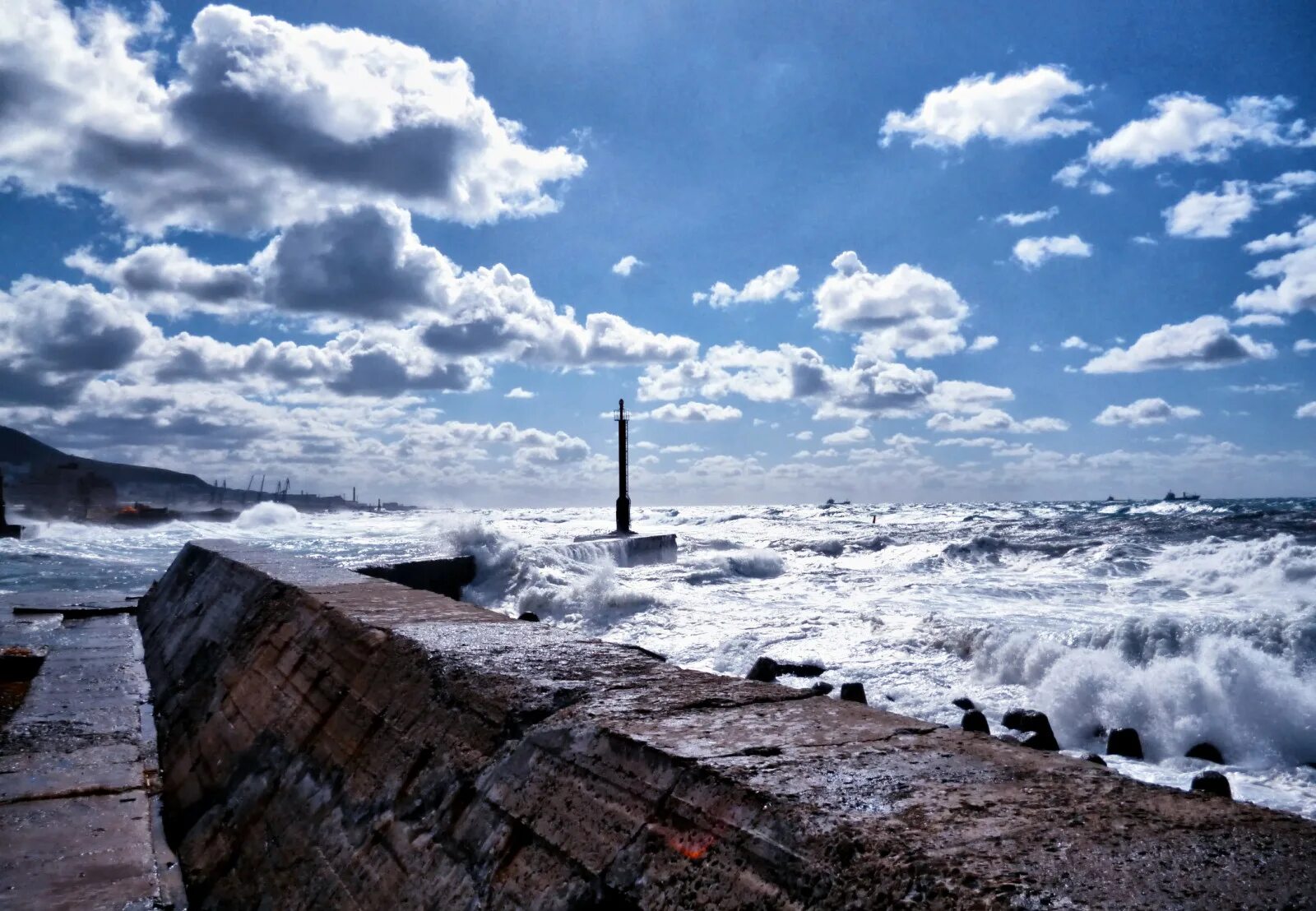 Морвокзал холмск. Остров сахалин море. Холмск сахалинская область. Сахалин холмск. Сахалин холмск.
