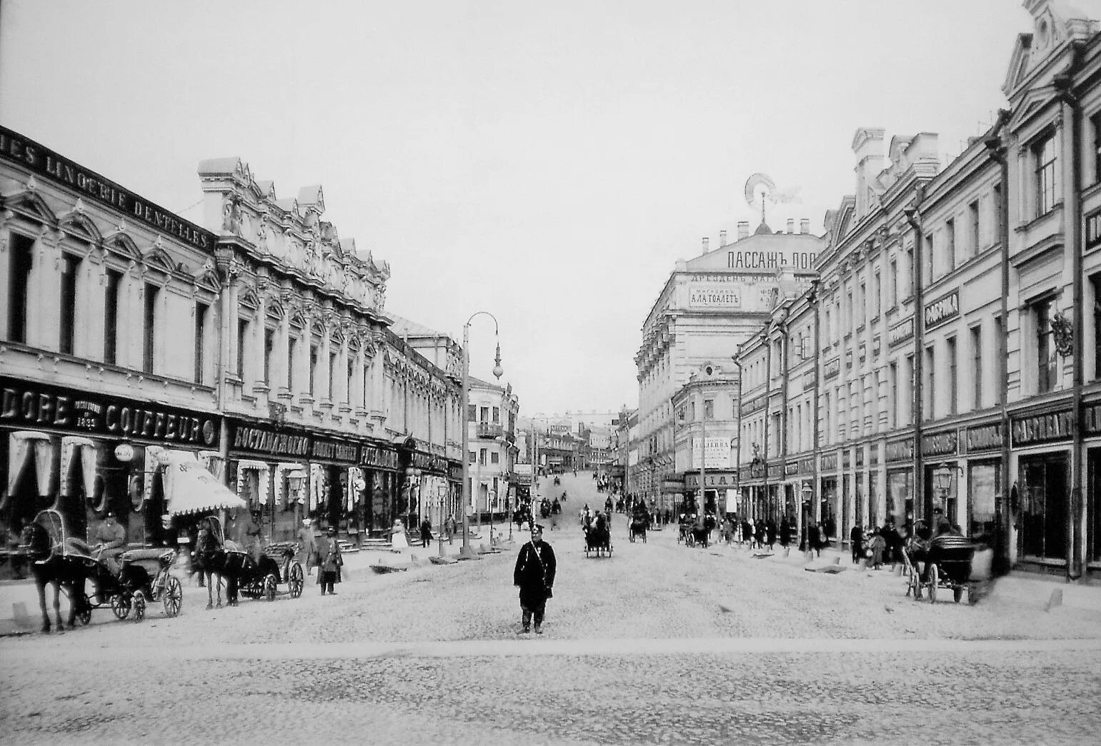 Кузнецкий мост Москва 19 век. Улица Кузнецкий мост. Неглинная улица в 19 веке. Улица Кузнецкий мост в начале 20 века. Улицы начало 20 века