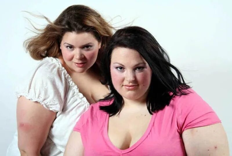 Каро эмеральд в купальнике. Толстеньких и пухленьких. Плюс сайз николь симон. Sarah rae 2022. Екатерина скулкина в бикини.