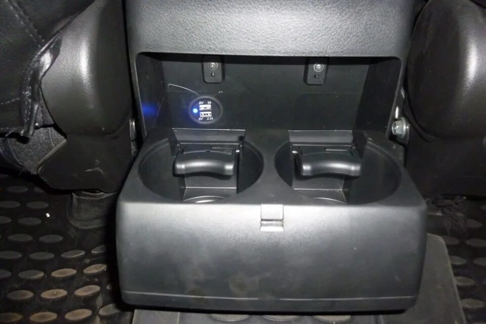 Suzuki sx4 прикуриватель провода. Лампа для прикуривателя сузуки гранд витара 1998-2005. Прикуриватель гранд витара. Grand vitara прикуриватель. Гранд витара 2008 торпеда прикуриватель.