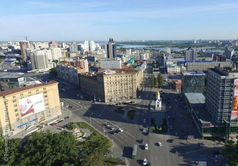 Красный проспект сколько. Красный проспект Новосибирск. Часовня на Красном проспекте Новосибирск. Красный проспект самая длинная улица. Летний Новосибирск красный проспект.