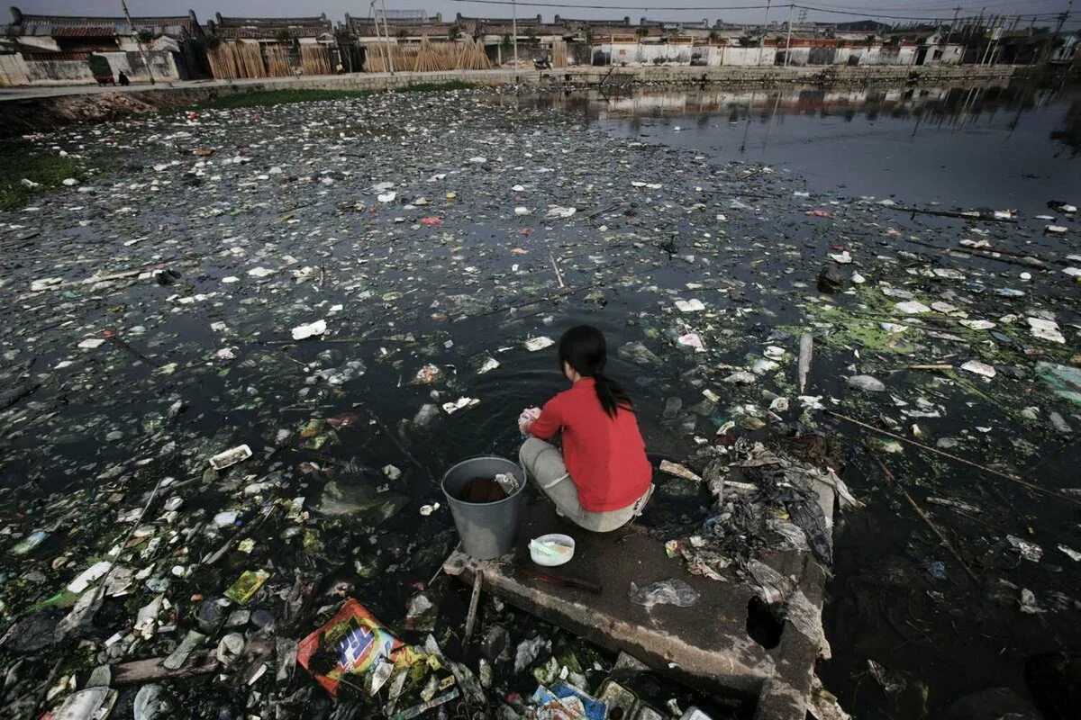 Последствия проблем экологии. Загрязнение окружающей среды в Китае. Река Янцзы загрязнение. Загрязнение воды в Китае. Экология Китая.