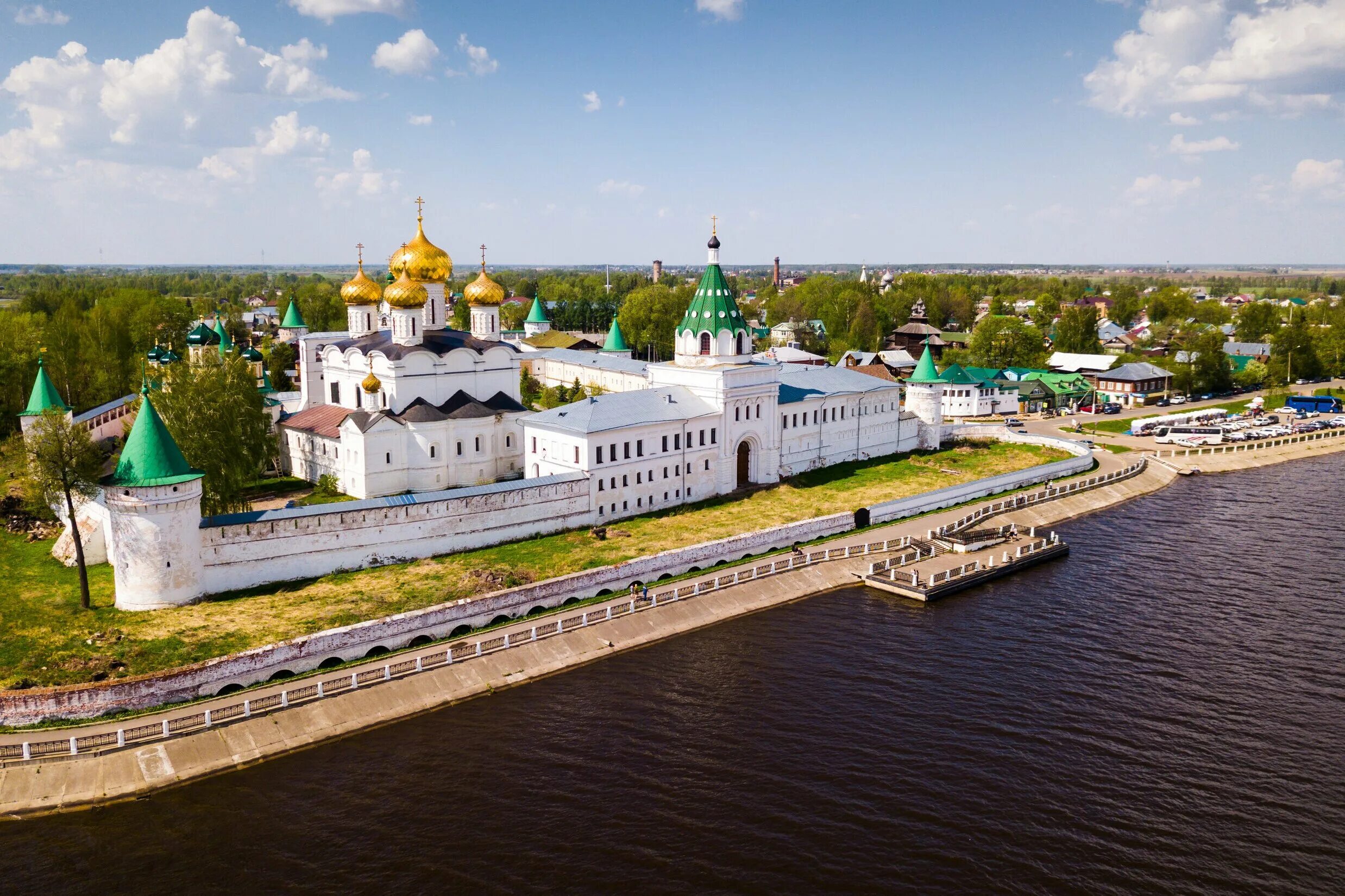 Город Кострома Ипатьевский монастырь. Ипатьевский монастырь Ярославль. Свято-Троицкий Ипатьевский монастырь в Костроме. Ипатьевский монастырь Кострома экскурсия. Экскурсии в ярославле 2024