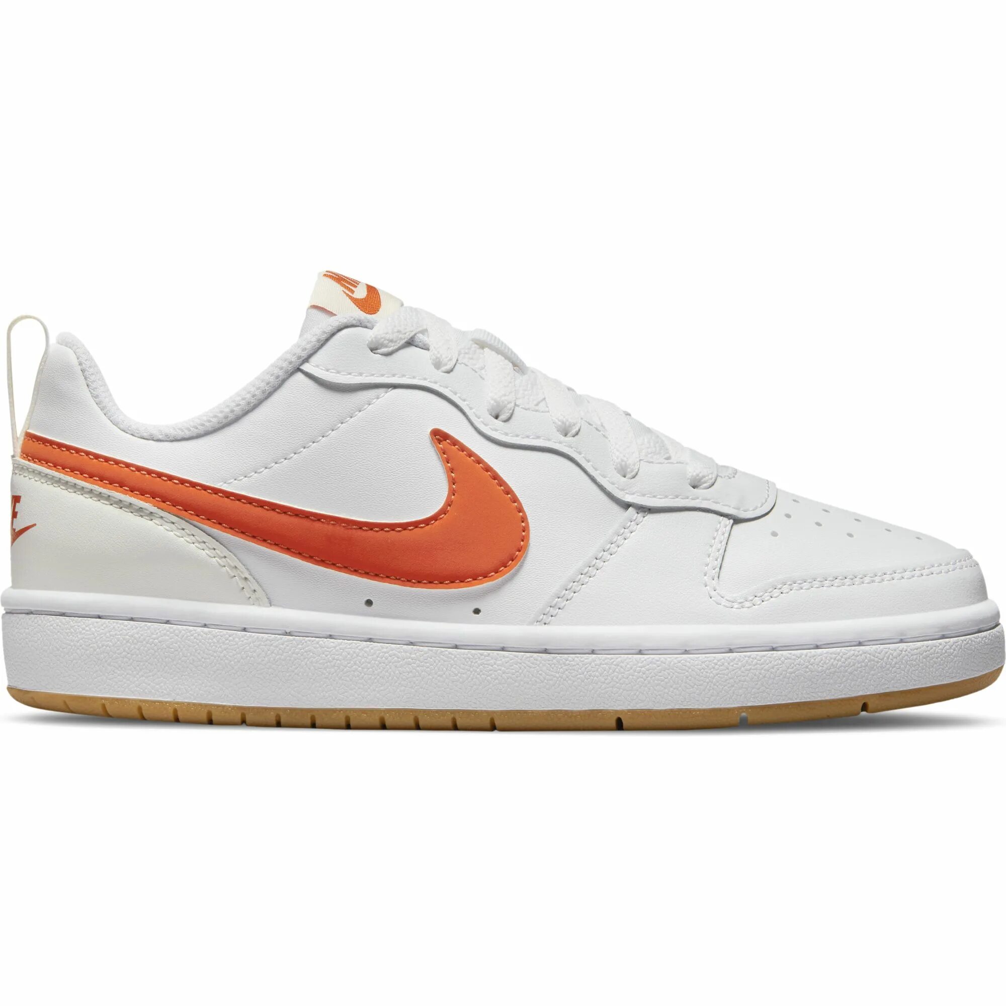 Nike gs 2. Nike gs бутсы. Футбольные бутсы разных фирм на черном фоне. Nike star runner 2. Баскетбольные кроссовки nike pg.