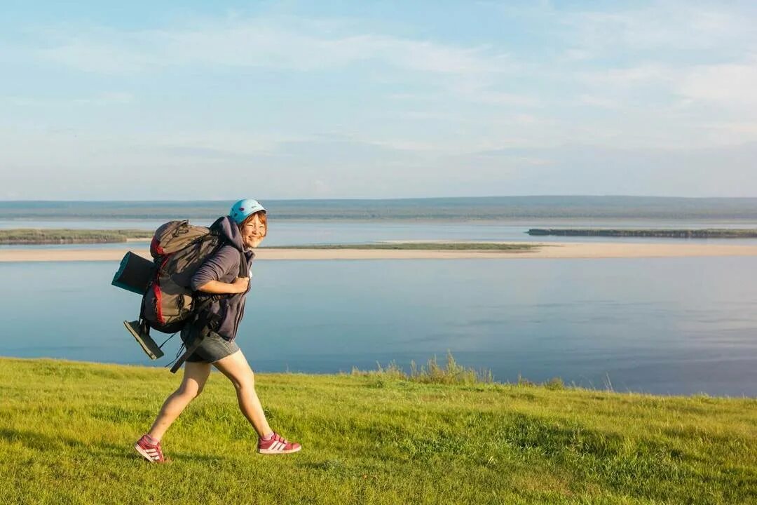 Туризм в якутии. Якутия экскурсии. Пеший поход выходного дня. Сплав по реке синяя якутия. Туризм в якутии.