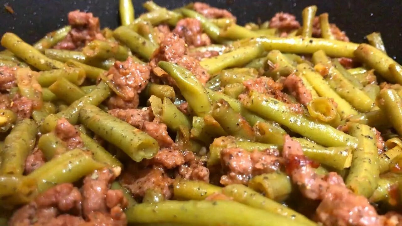 Как приготовить стручковую фасоль с мясом. Стручковая фасоль по флотски. фасоль с фаршем. стручковая фасоль запеченная в духовке. стручковая фасоль с фаршем.