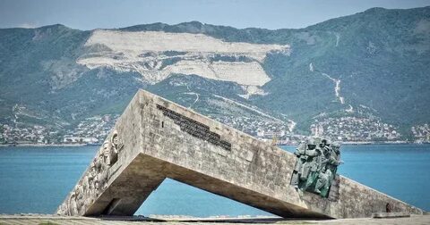 Мемориал в новороссийске малая