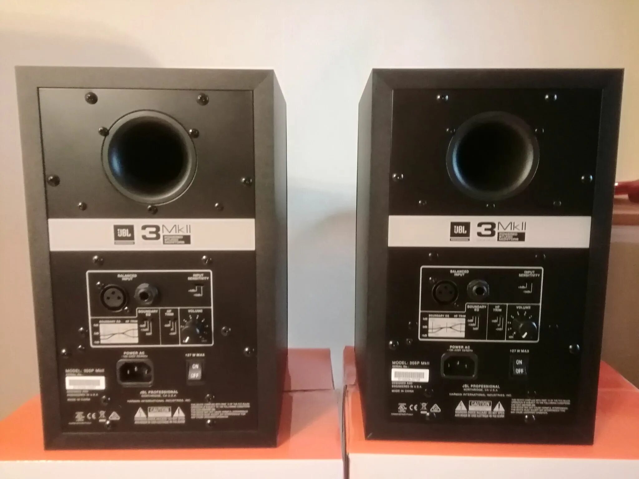 JBL 305p MKII. JBL 305 MKII. JBL 305p MKII комплектация. Мониторы JBL 305 mk2. Jbl 305 mk2