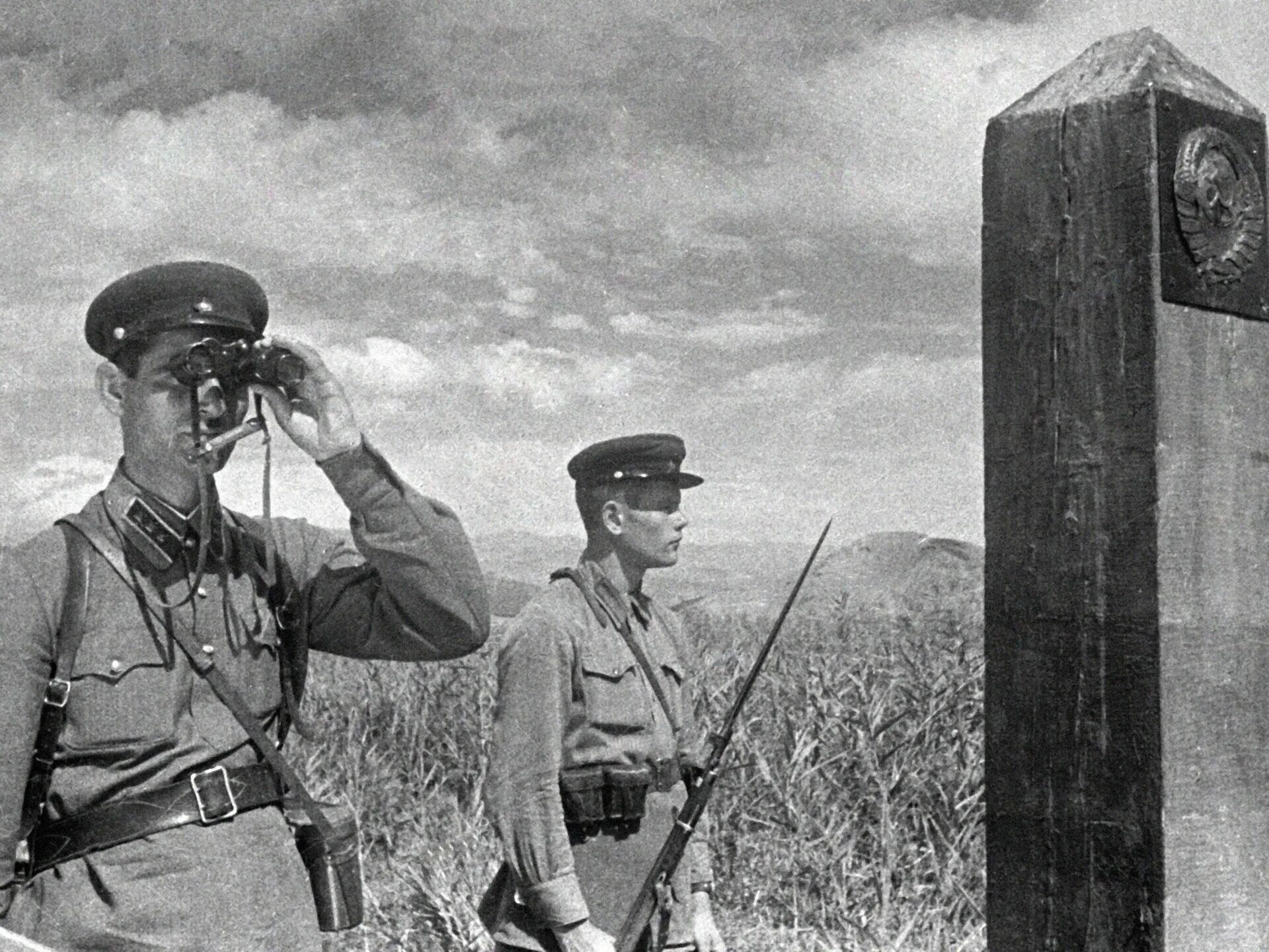 Советская граница 22 июня 1941. ' Застава советских пограничников 1941 .. Советские пограничники 1941 22 июня. Первый бой пограничников 1941.