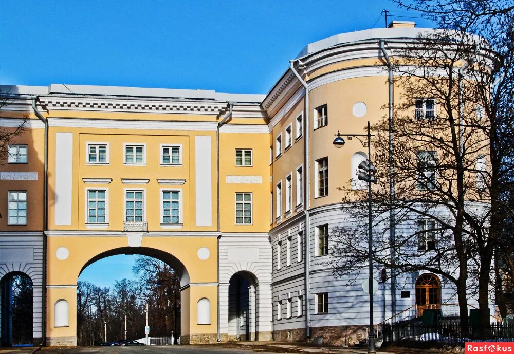 Учащаяся лицея. Императорский Царскосельский лицей Пушкин. Мемориальный музей-лицей а.с Пушкина. Пушкинский лицей в Царском селе. Музей лицей в городе Пушкине