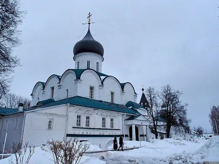 Уехал в александровскую слободу