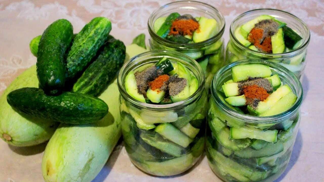 Салат из кабачков и огурцов на зиму