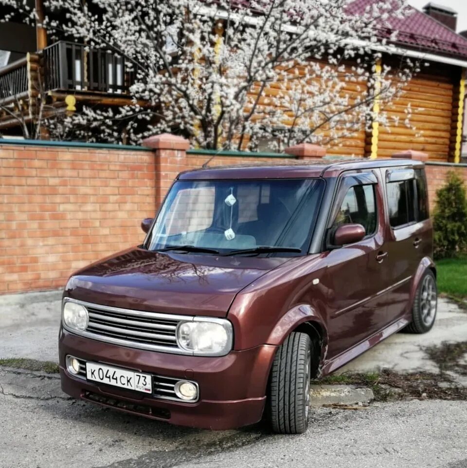 Ниссан куба отзывы. Ниссан куб. Nissan Cube 1. Nissan Cube 199. Nissan Cube 2.