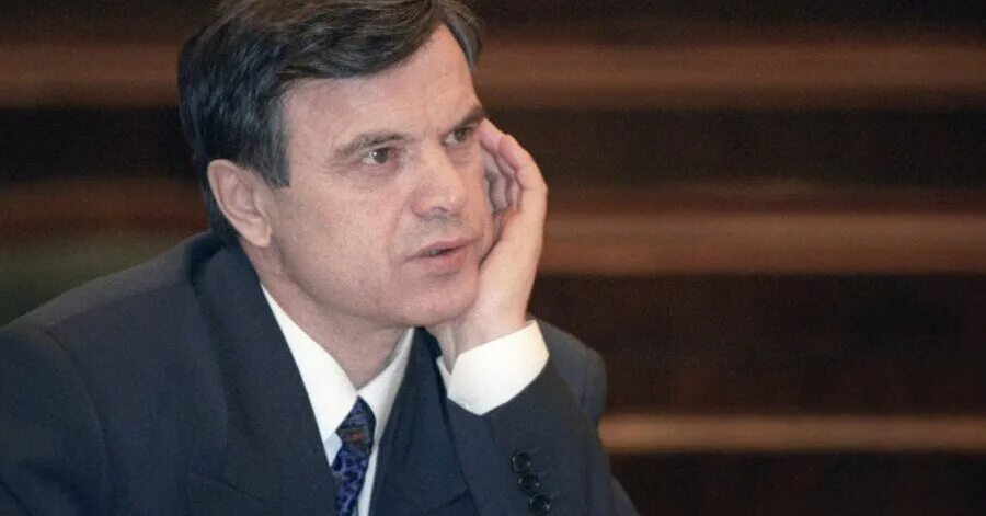 Руслан хасбулатов 1993. Раиса хасбулатова. Хасбулатов руслан имранович. Руслан хасбулатов. Русла́н имранович хасбула́тов.