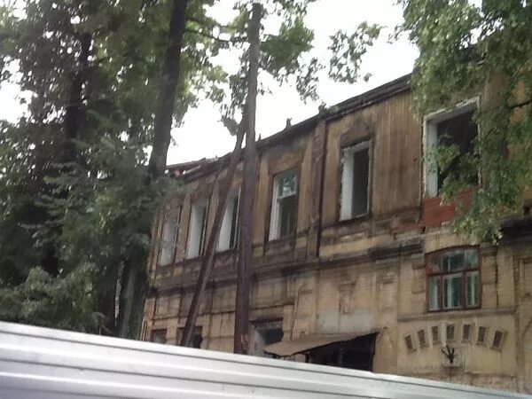 Матросов 13 пермь. Матросова 13 пермь. пермь здание речного училища.